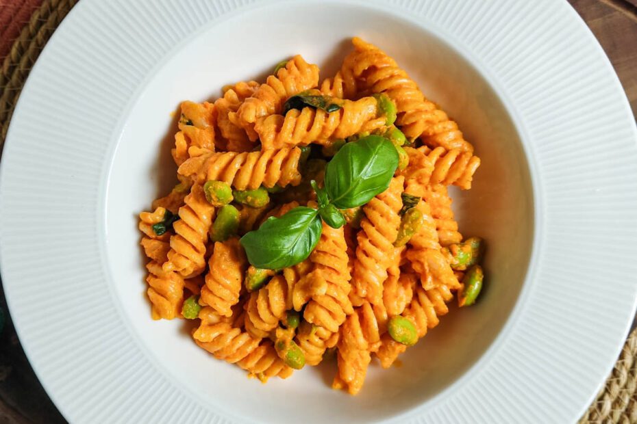Vegan Bell Pepper and Carrot Pasta Sauce in a plate